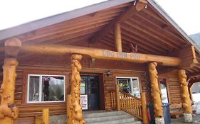 Log Inn & Pub